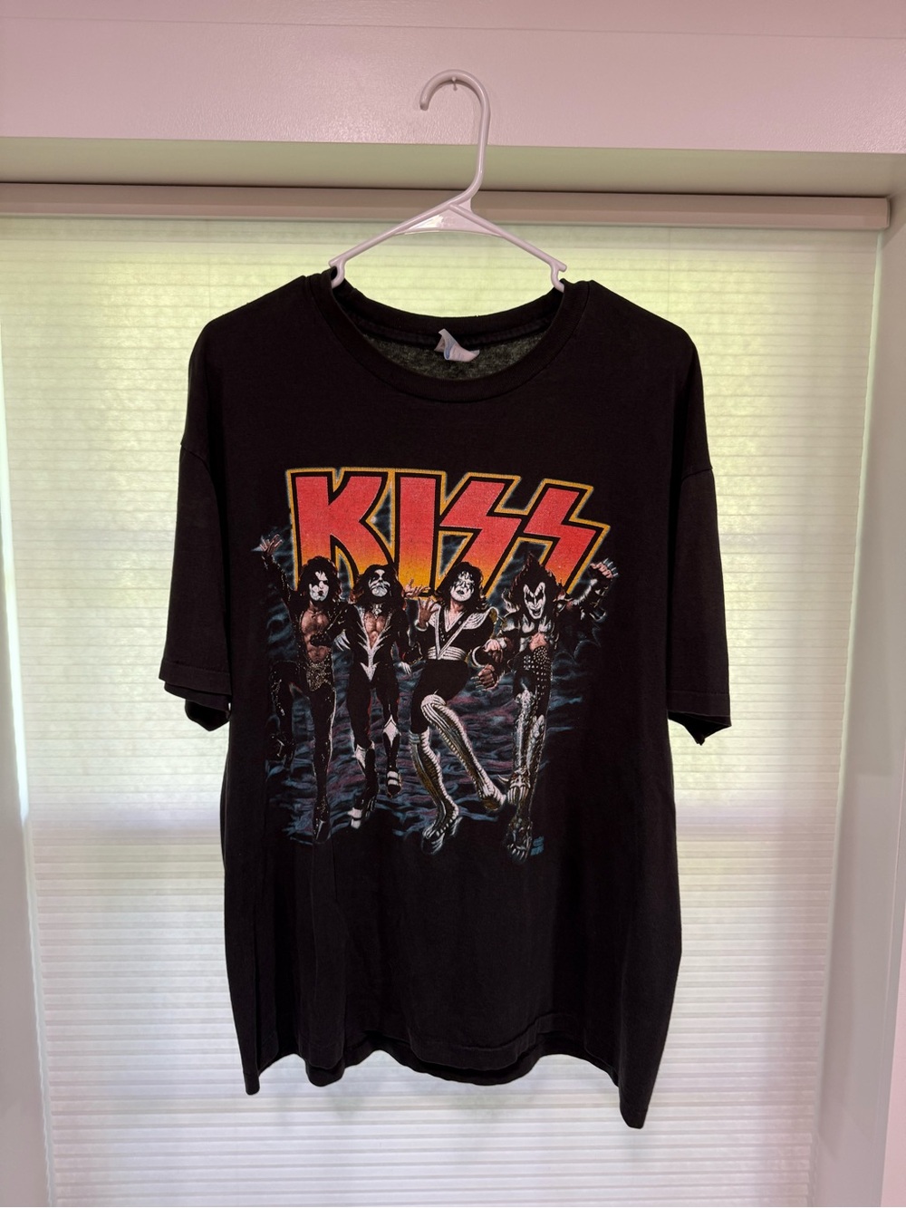 Vintage 90s Black KISS Graphic Short-Sleeve Tee